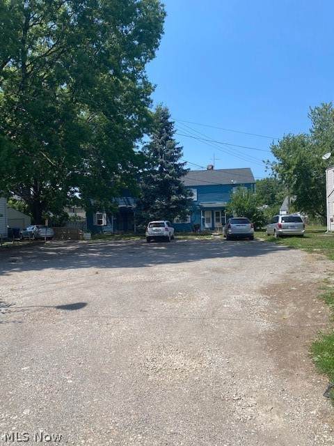922 Central Drive - Photo 1