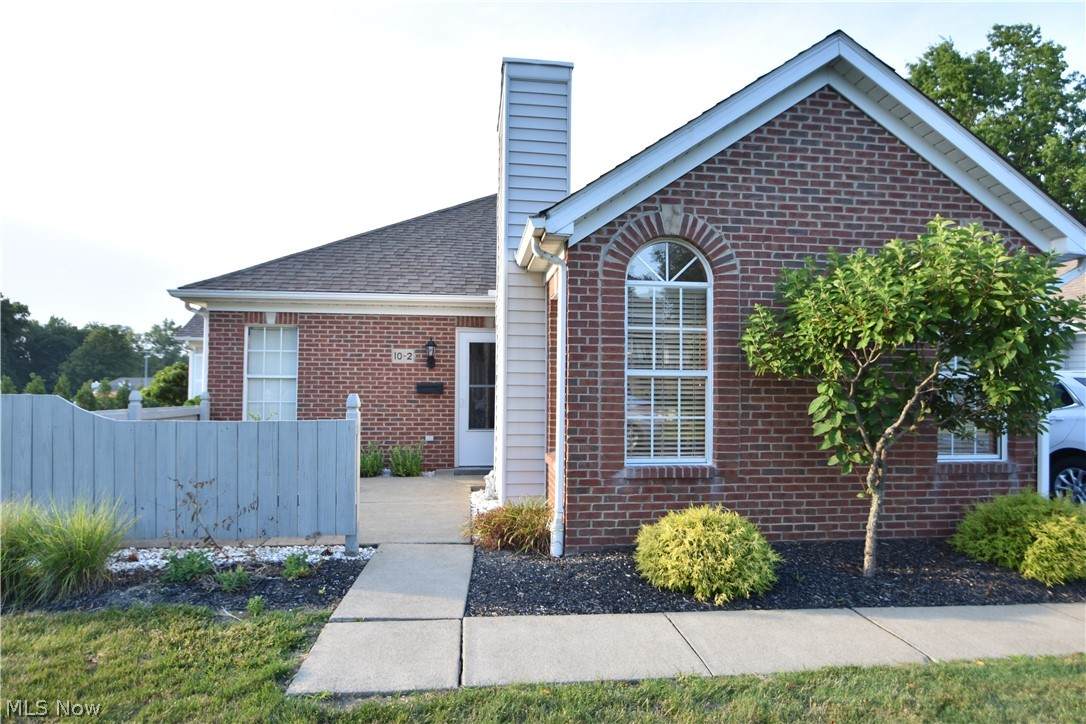 10 Stratford Green Drive - Photo 1