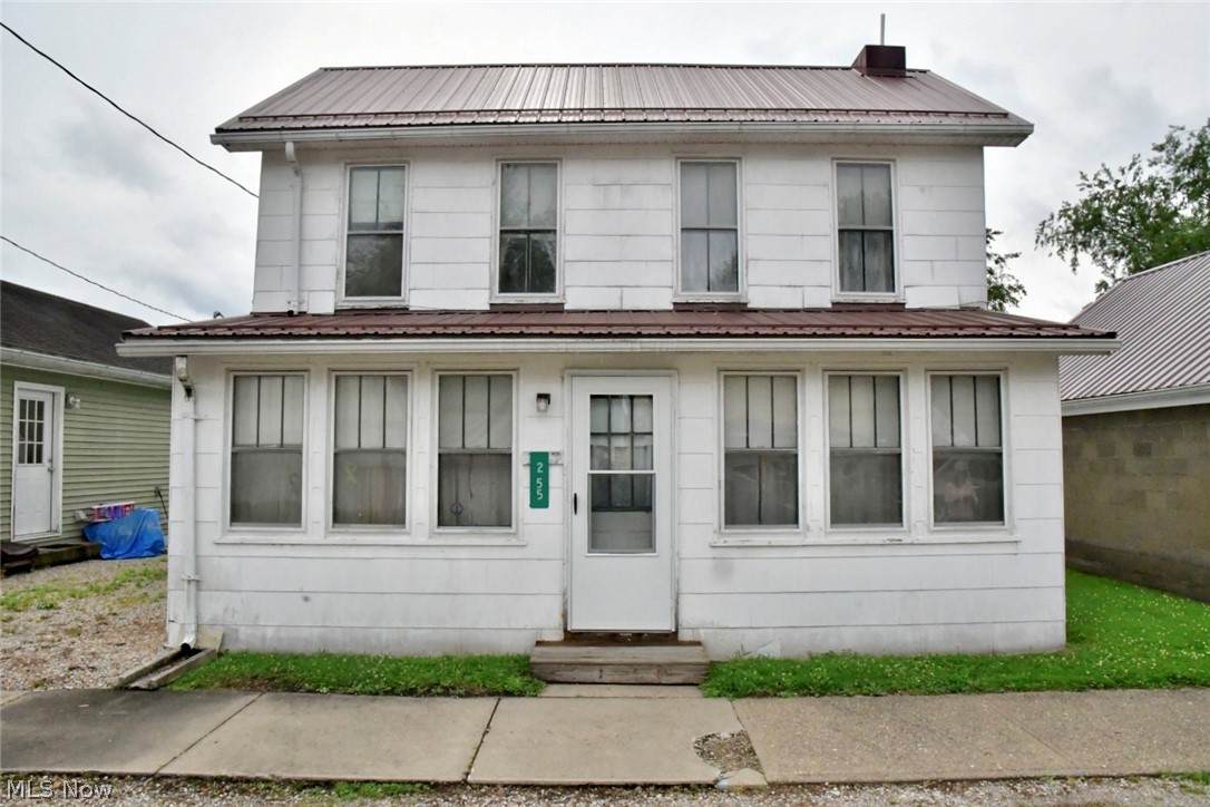 255 Main Street - Photo 1