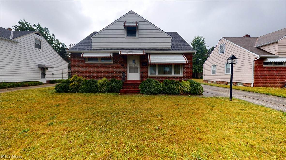 28856 Hazel Avenue - Photo 1