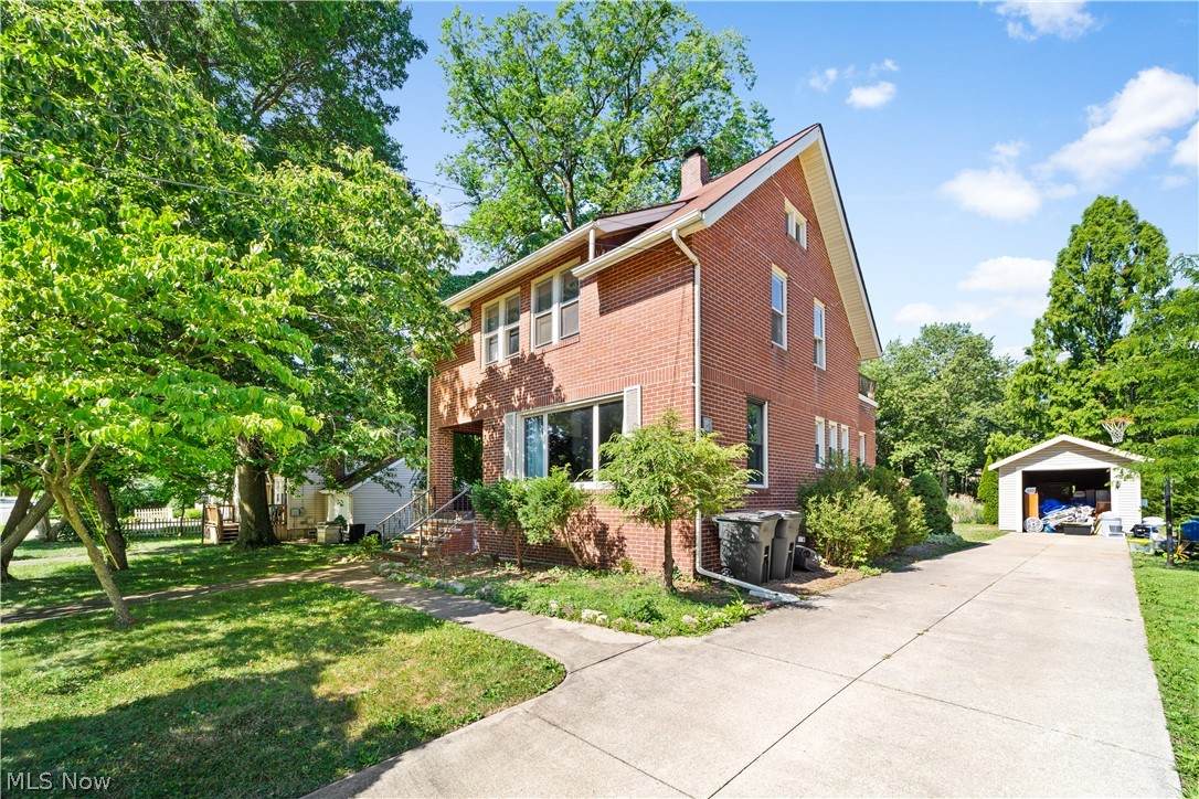 133 Spring Grove Street - Photo 1
