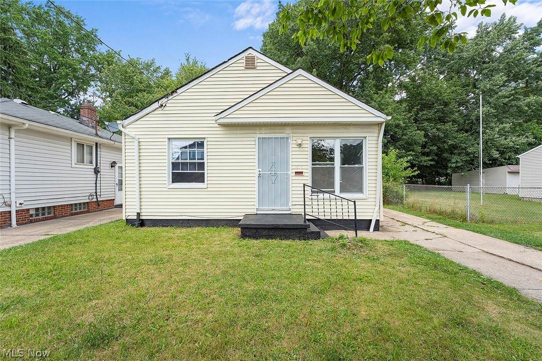 11816 Milligan Avenue - Photo 1