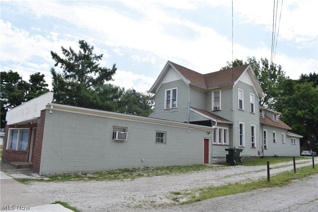 860 Center Street - Photo 1