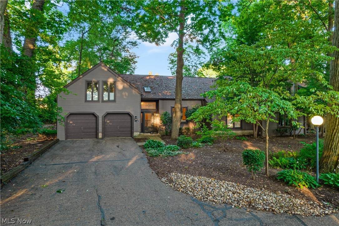 1538 Baycrest Drive - Photo 1