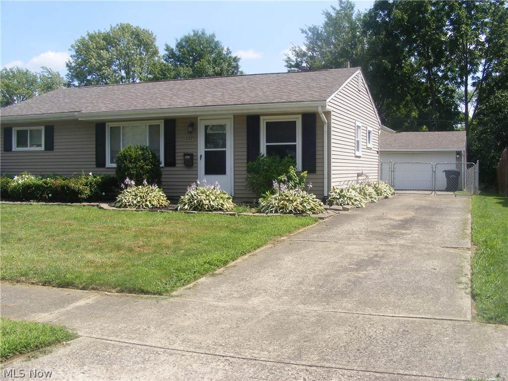 537 Willow Park Road - Photo 1