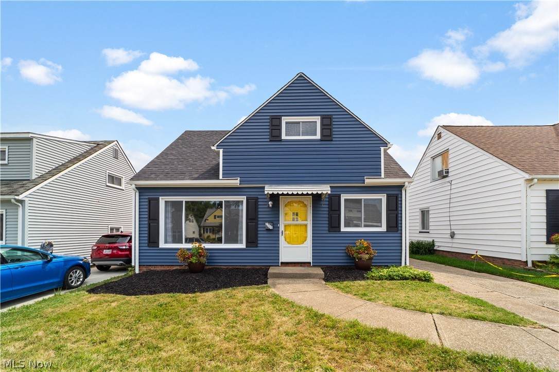 7711 Manhattan Avenue - Photo 1