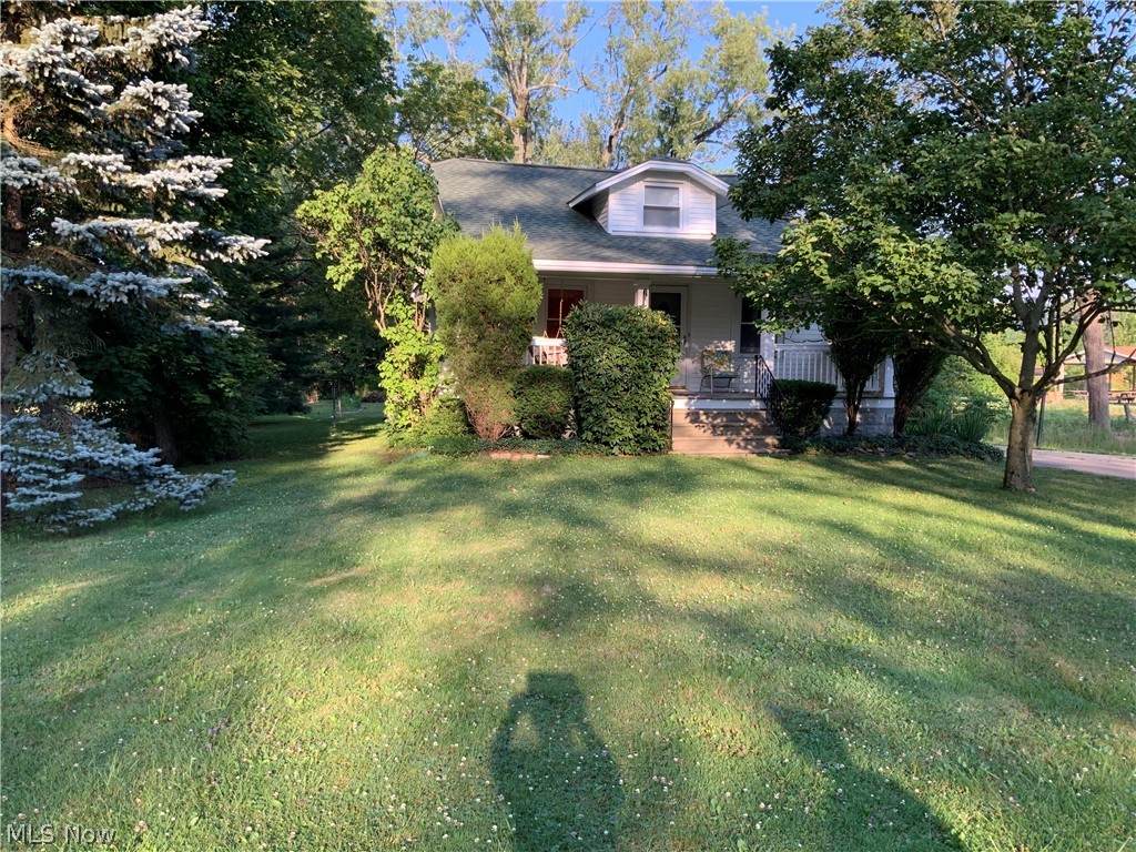 1753 Ewart Drive - Photo 1