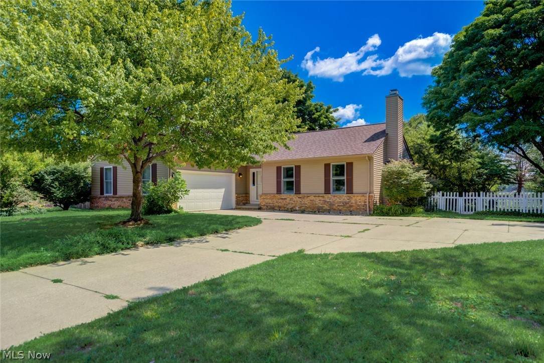 3447 Parkview Drive - Photo 1