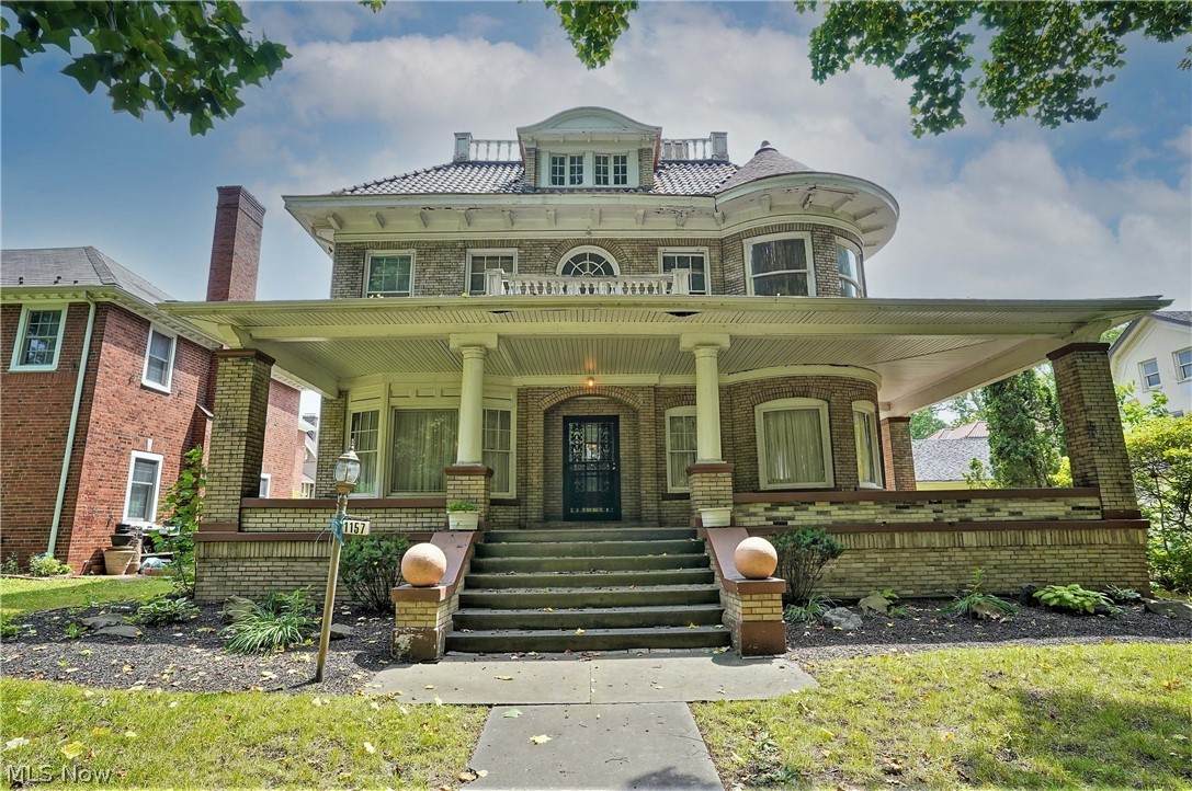 1157 Blvd. Place - Photo 1