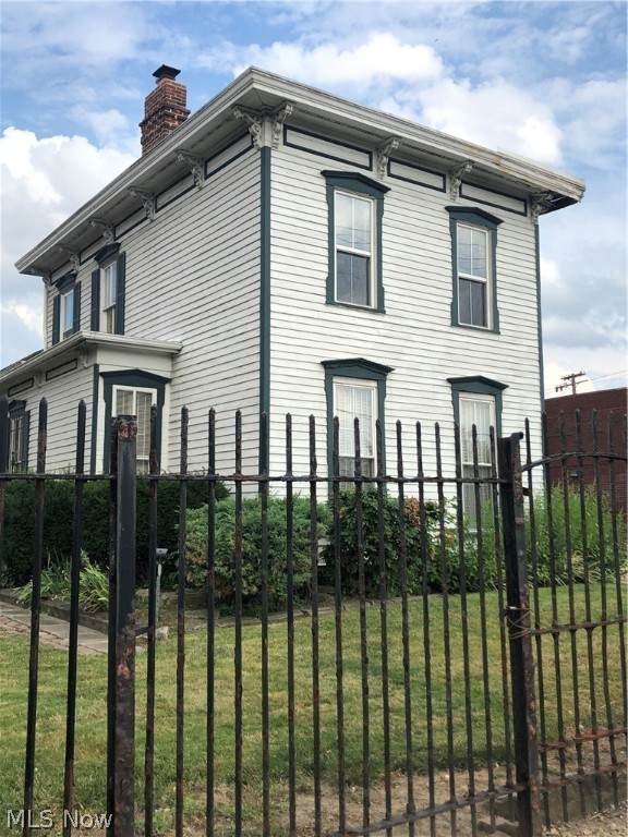 3731 Pearl Road - Photo 1