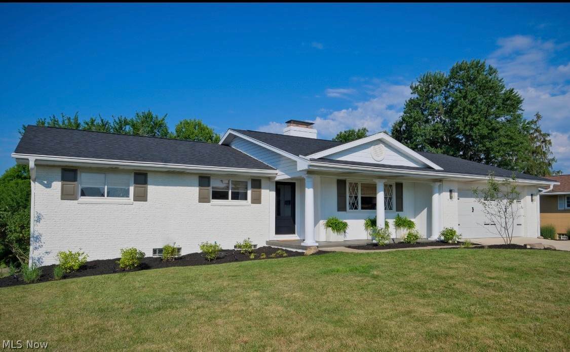 225 Harbel Drive - Photo 1