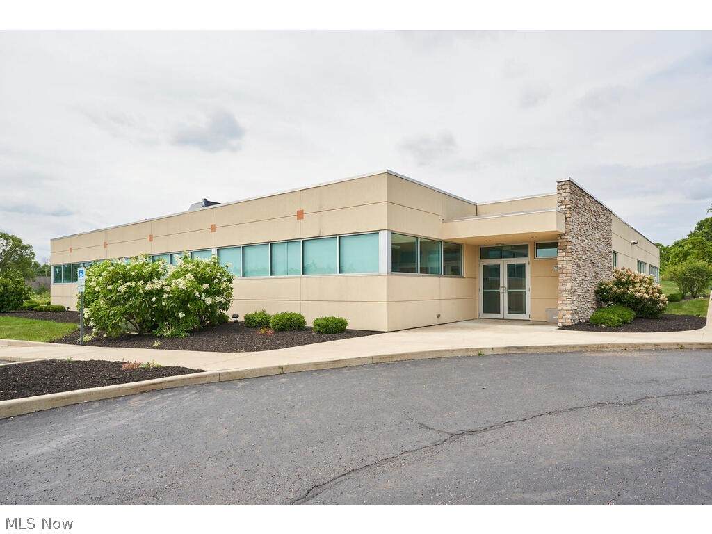 5054 Paramount Boulevard - Photo 1