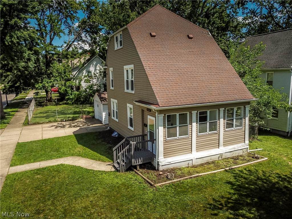 1519 Beardsley Street - Photo 1
