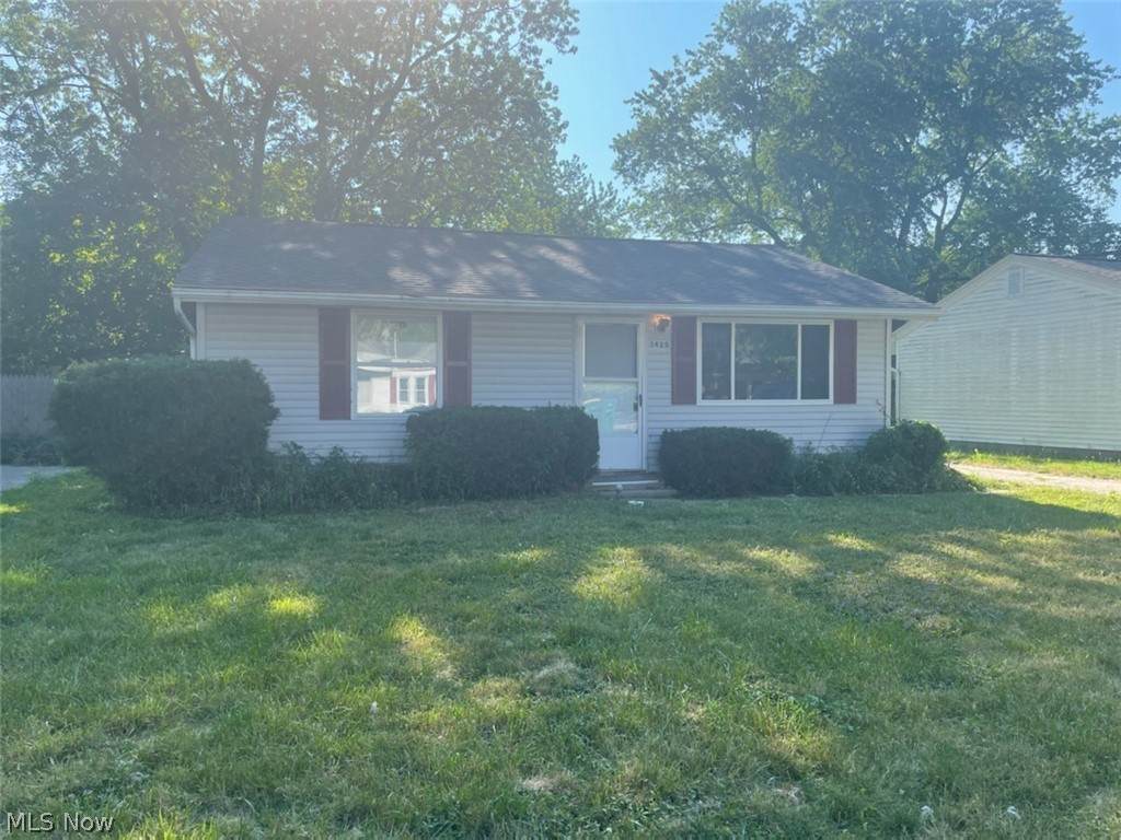 1425 Ansonia Avenue - Photo 1