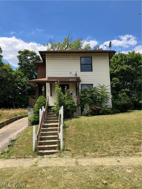 1918 Elm Street - Photo 1