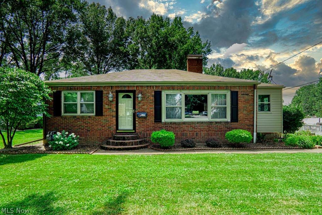 135 Middle Street - Photo 1