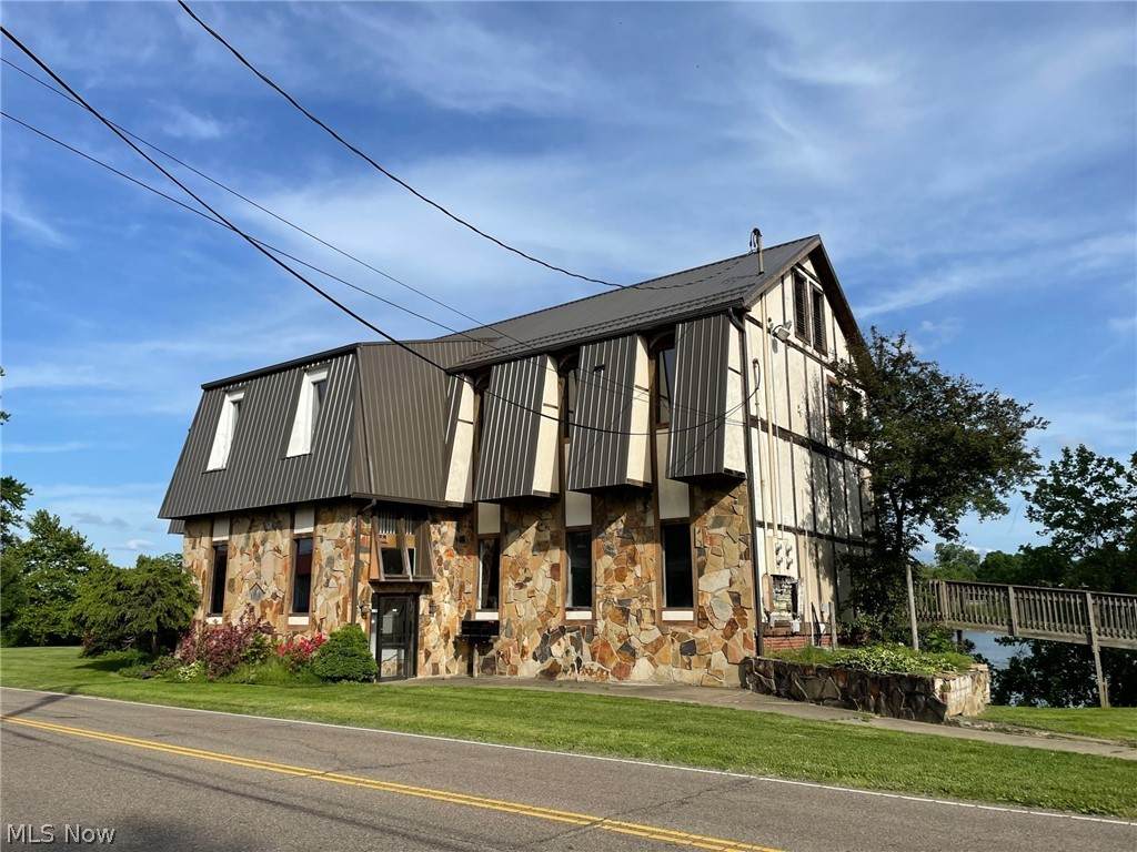 520 Virginia Street - Photo 1