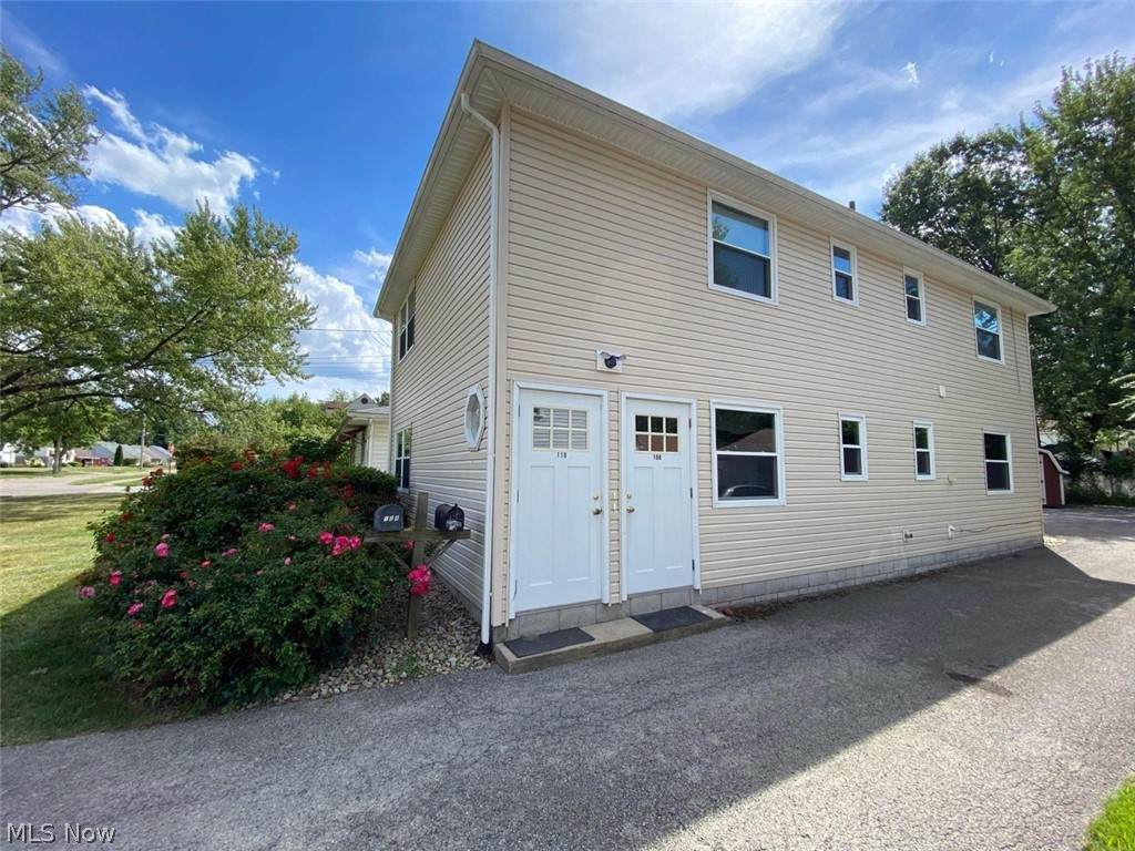 110 Beverly Avenue - Photo 1