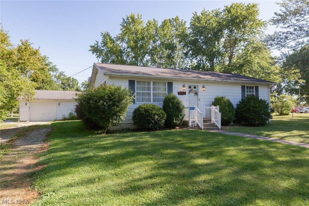 425 Florida Avenue - Photo 1