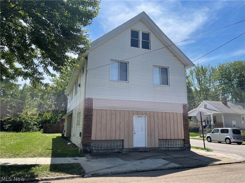 2717 Tate Avenue - Photo 1