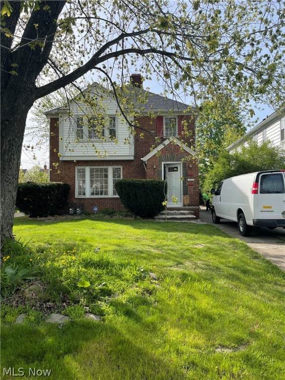 19640 Lake Shore Boulevard - Photo 1