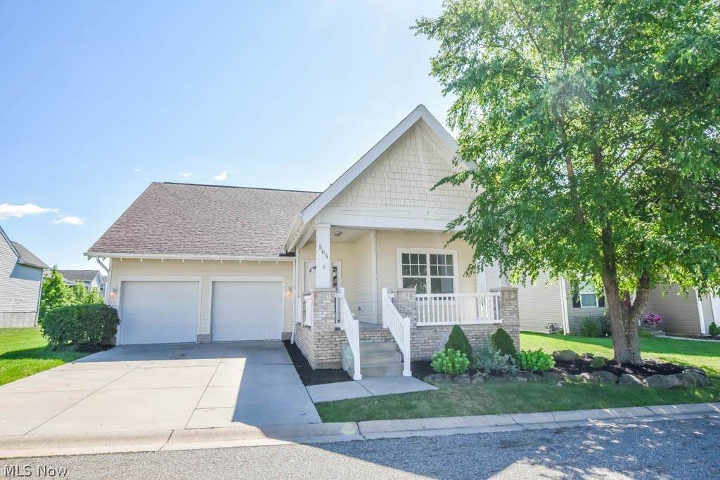 565 Meadow Glen Lane - Photo 1