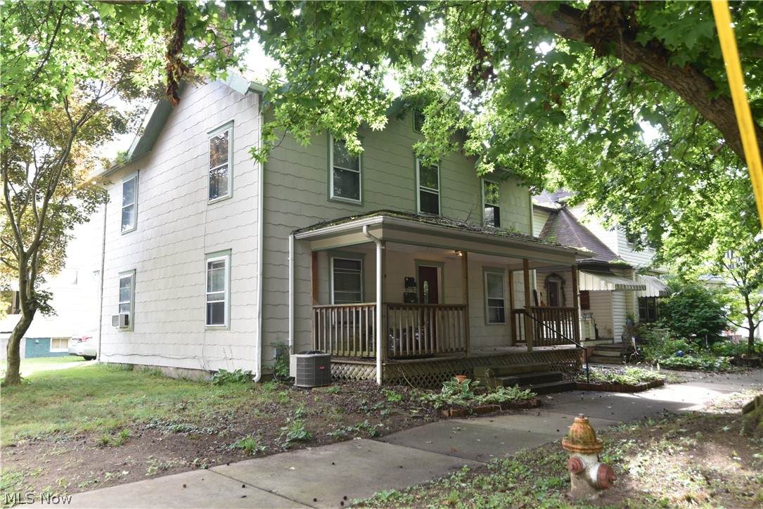 638 6th Street - Photo 1