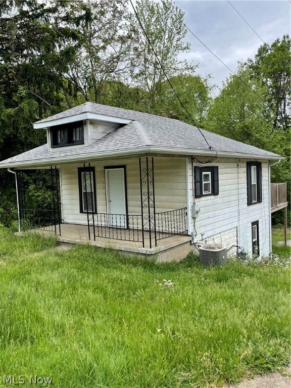 2195 East Pike - Photo 1