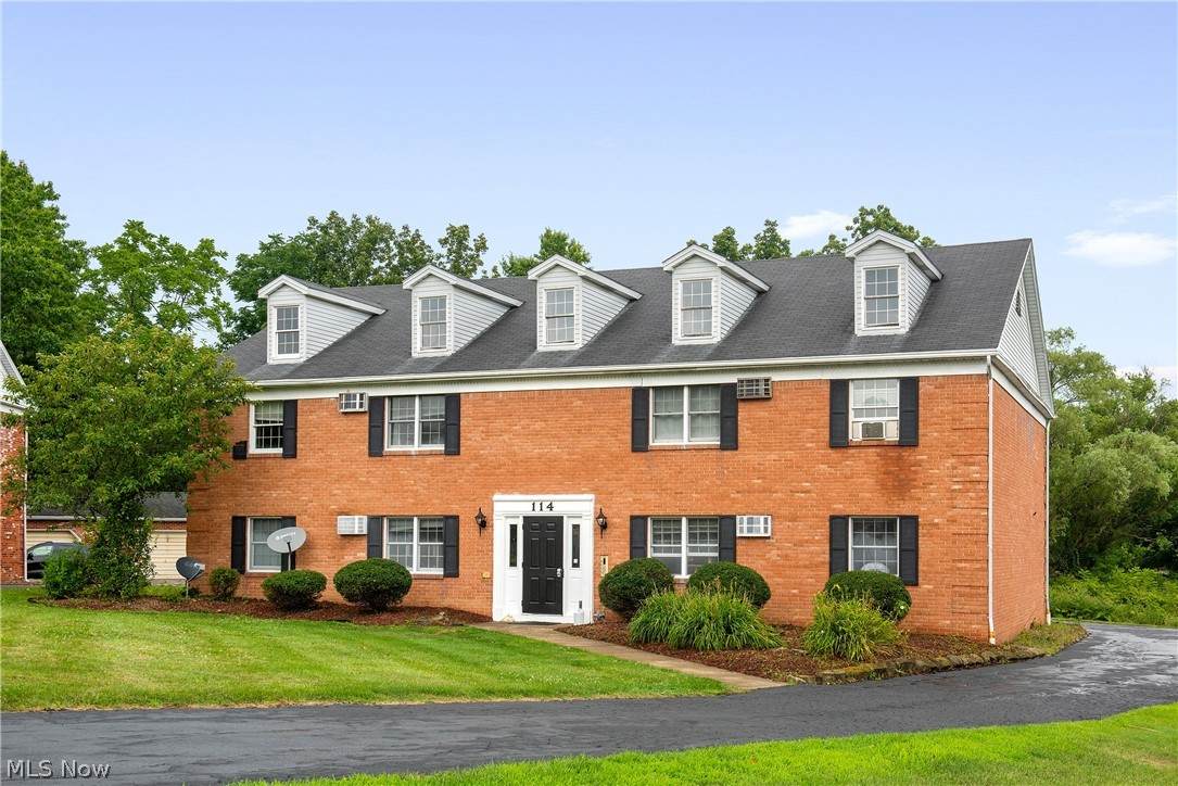 114 Carter Circle - Photo 1