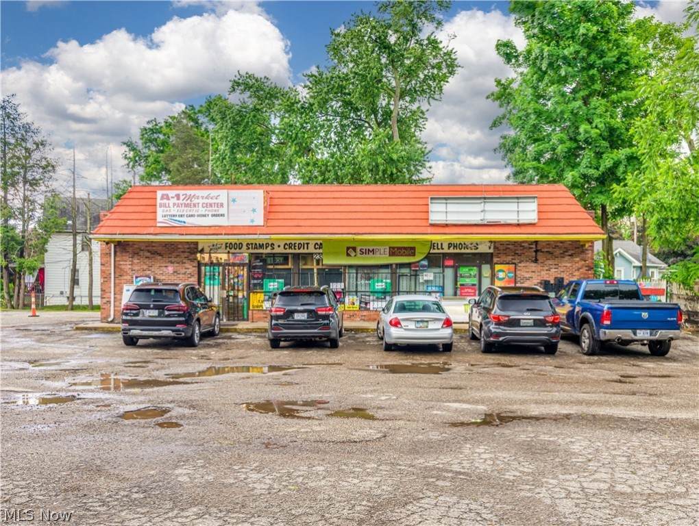 2331 East Avenue - Photo 1