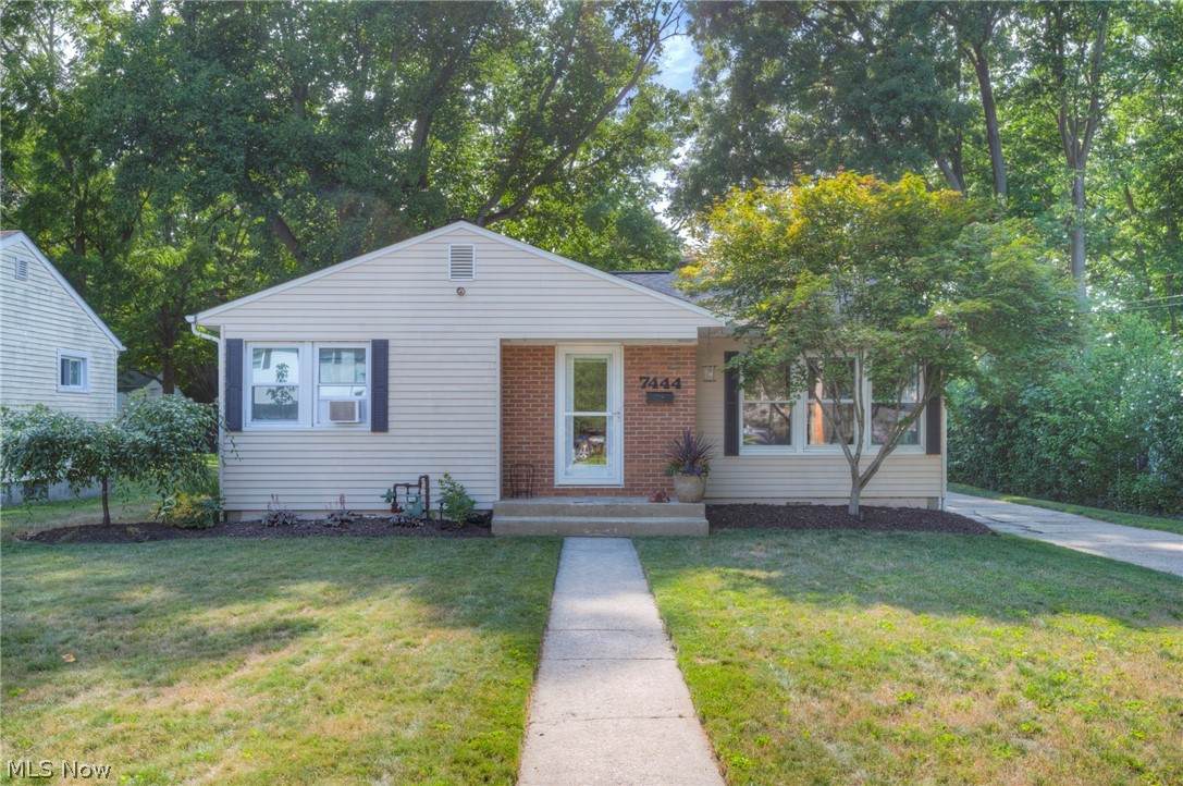 7444 Rockingham Road - Photo 1