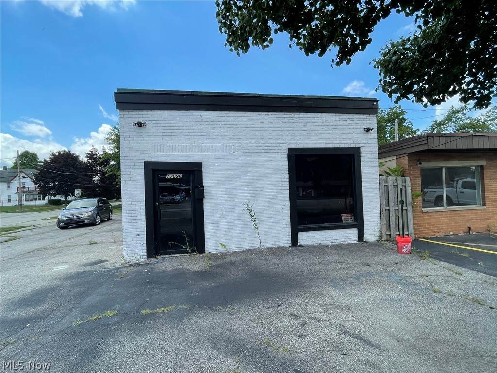 17096 Broadway Avenue - Photo 1