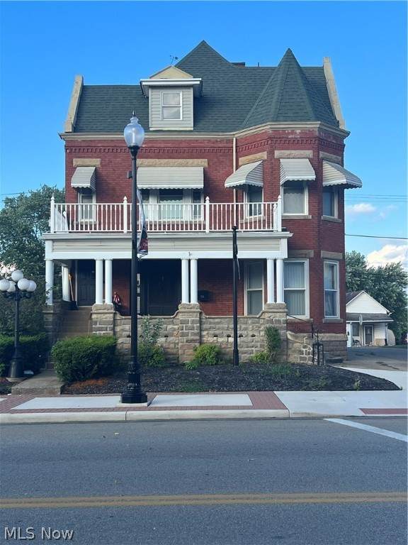 200 Main Street - Photo 1
