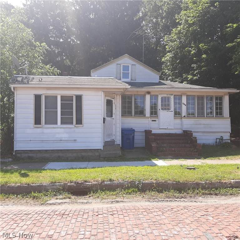 508 Railroad Street - Photo 1