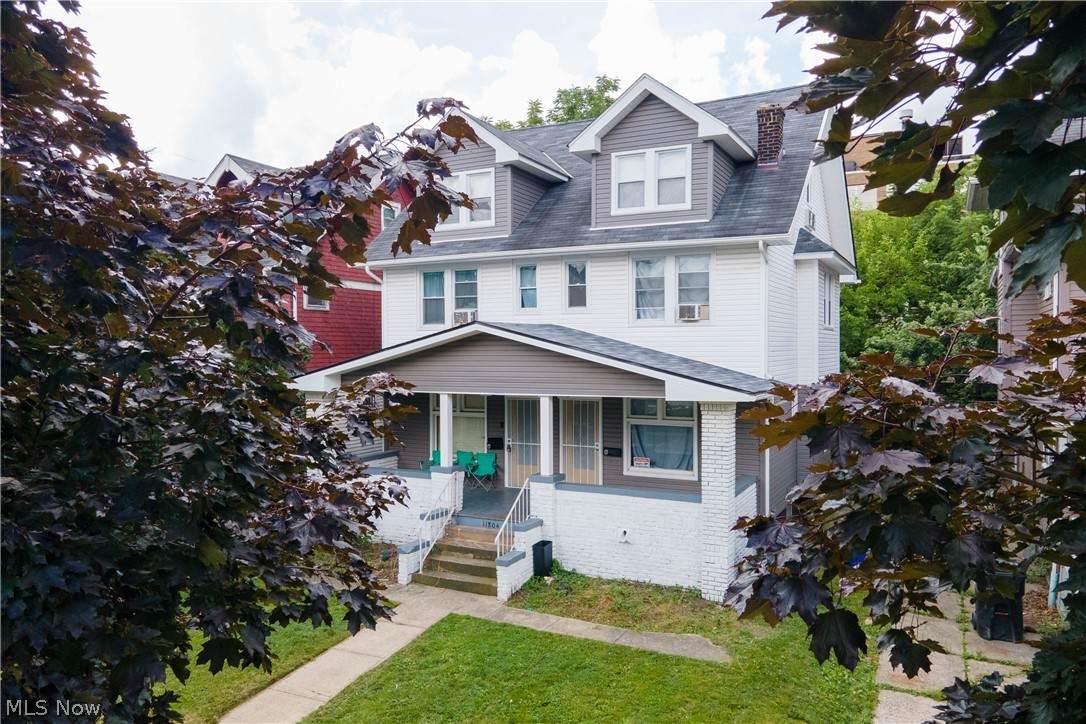 11804 Buckingham Avenue - Photo 1