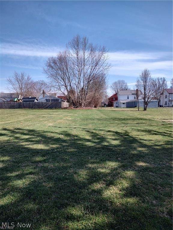 232 Chestnut - Photo 1