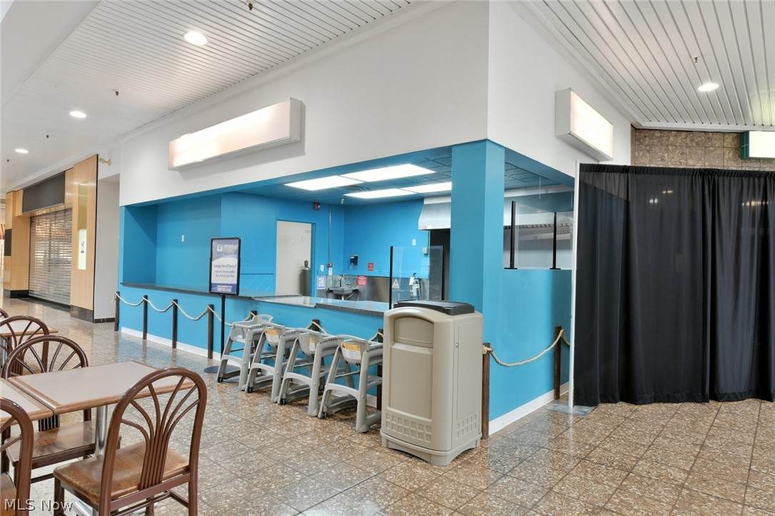 3575 Maple Avenue - Photo 1