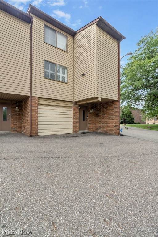 2157 Penguin Avenue - Photo 1