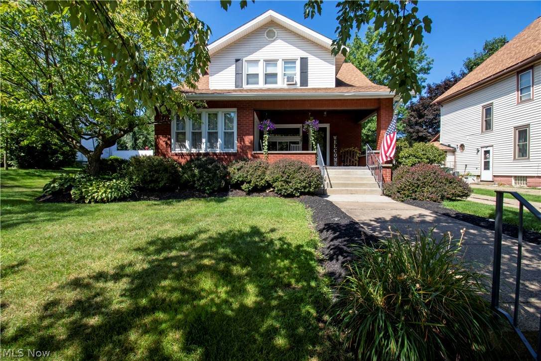729 Vine Street - Photo 1