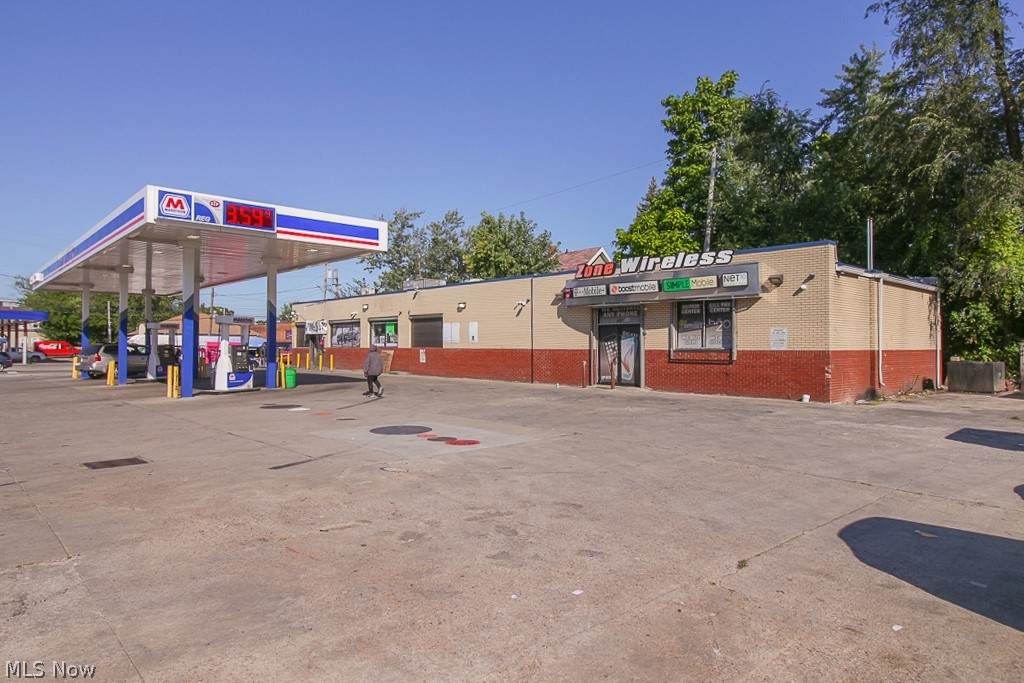 4021 131st Street - Photo 1