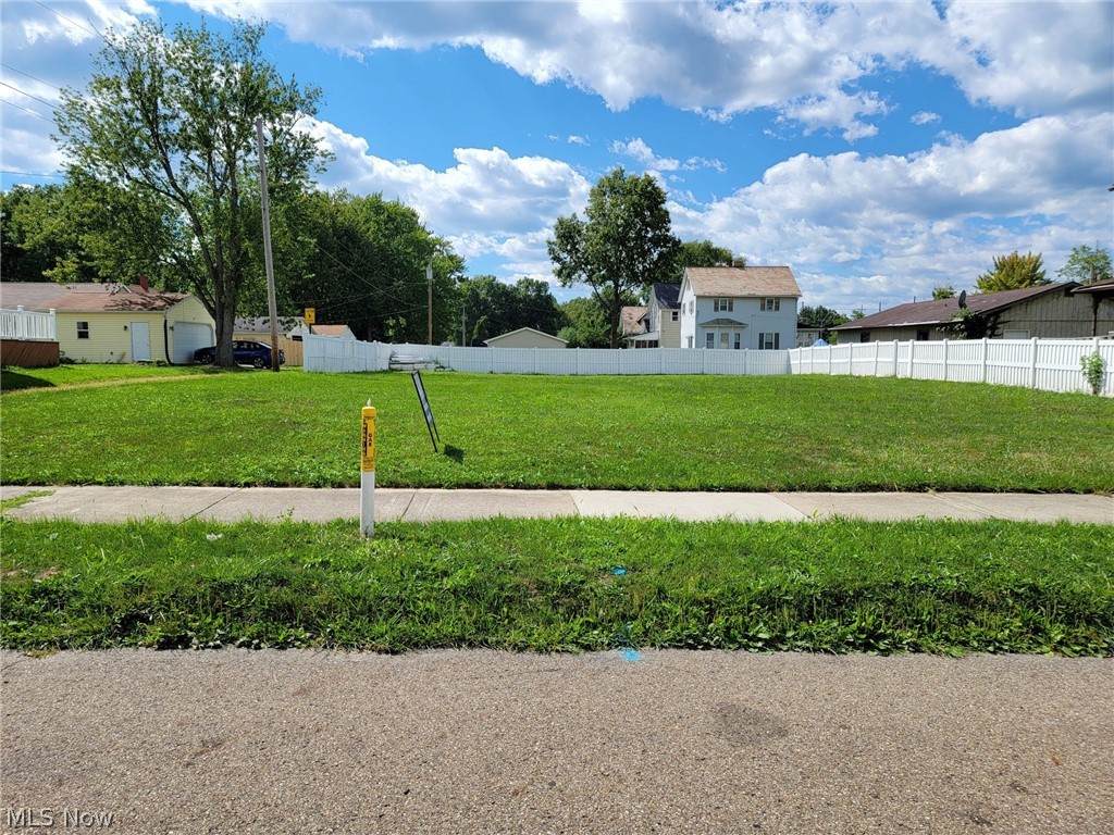 324 15th Street - Photo 1