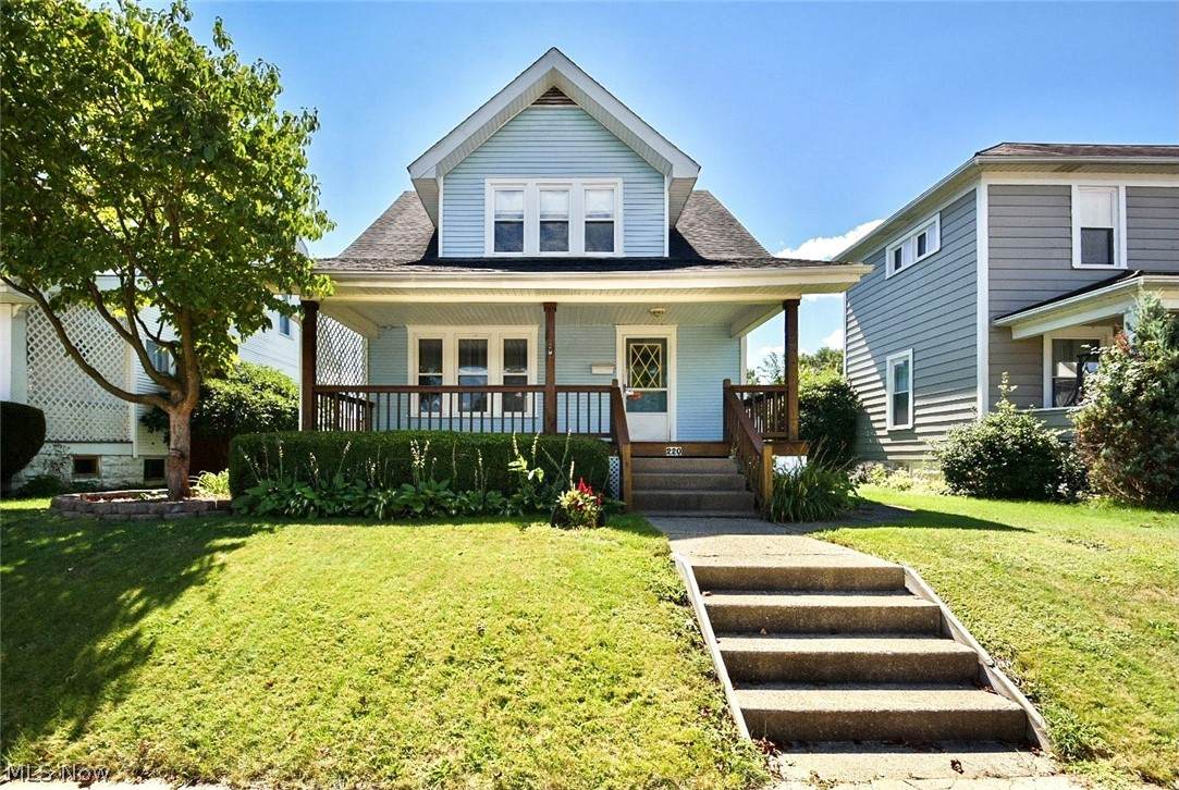 220 Park Avenue - Photo 1