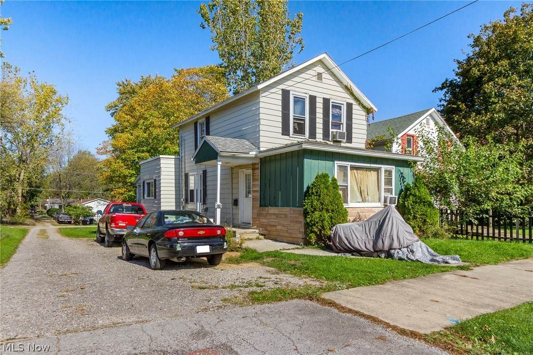 219 Spring Street - Photo 1