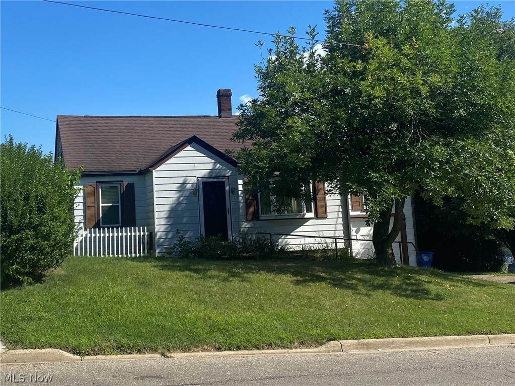 1212 Maine 1069 Ambrose Boulevard - Photo 1