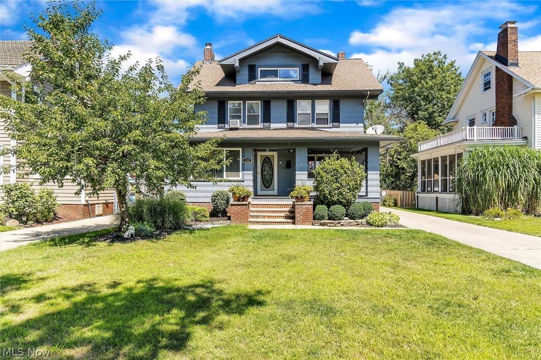 17400 Clifton Boulevard - Photo 1