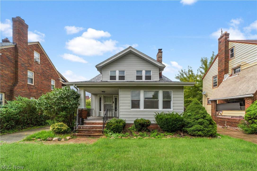 19151 Lake Shore Boulevard - Photo 1