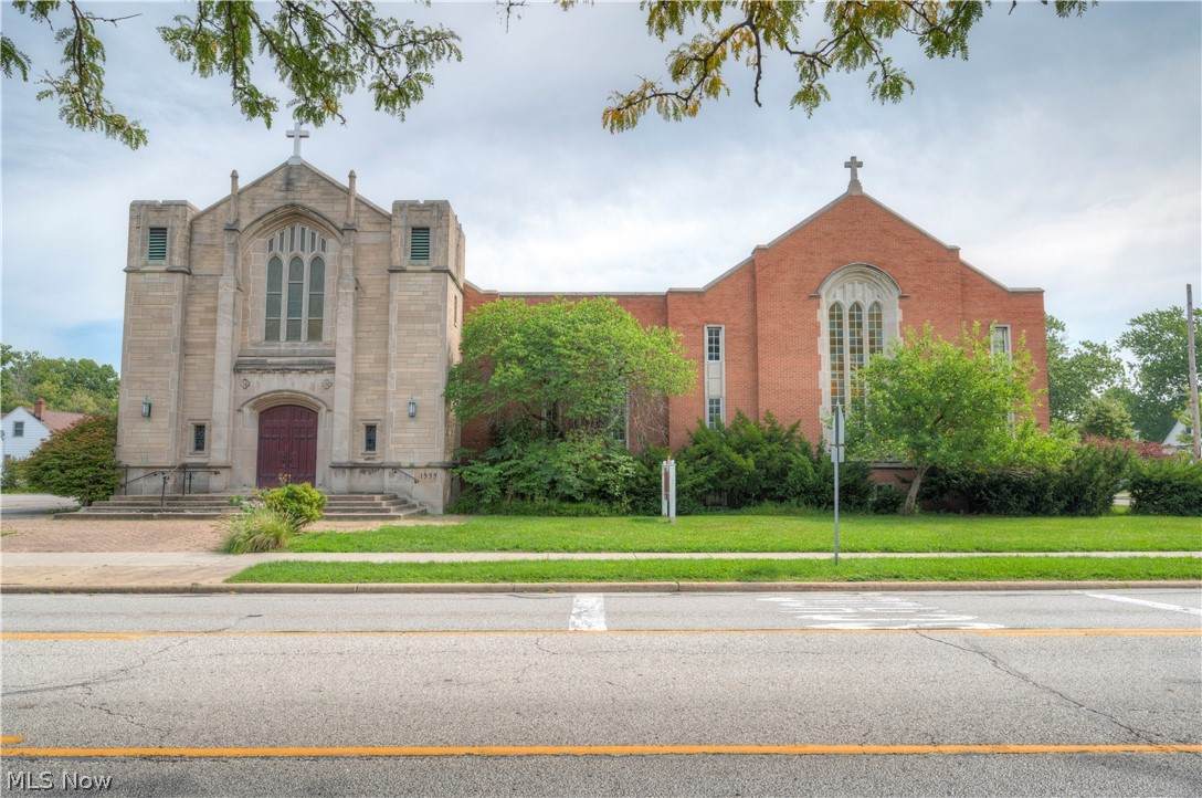 431 260th Street - Photo 1