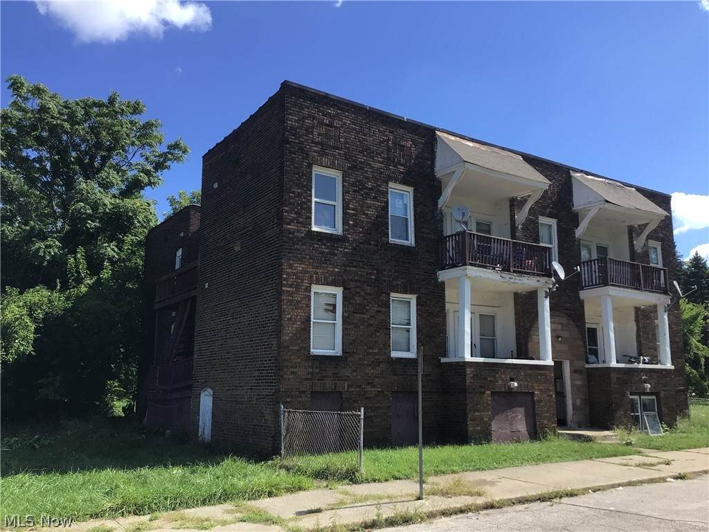 13523 Glenside Road - Photo 1