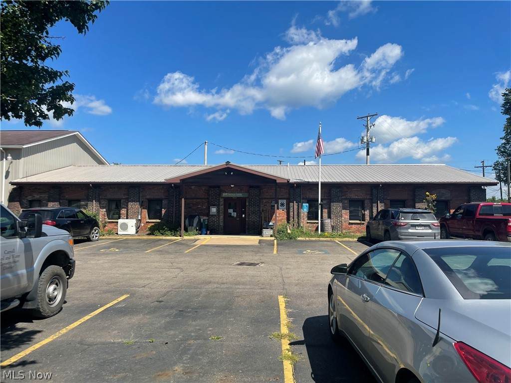 613 High Street - Photo 1
