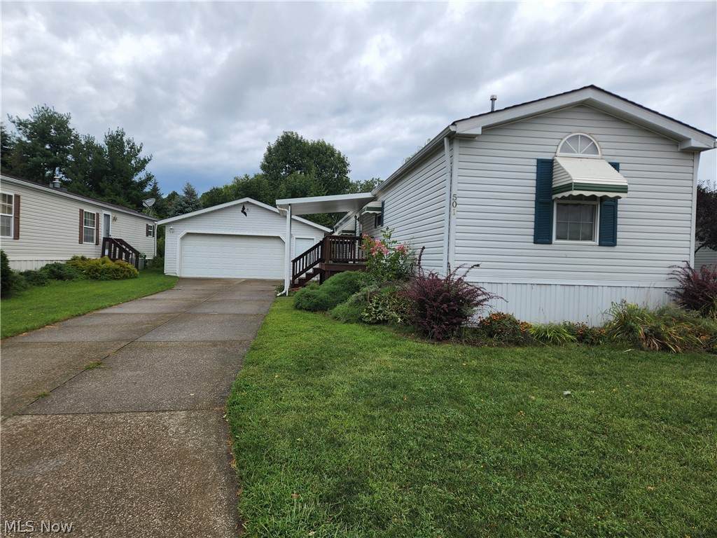 501 Sandtrap Circle - Photo 1
